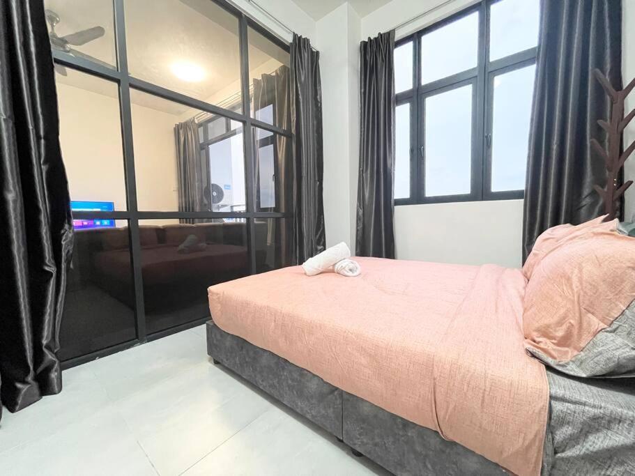 Quartz Near To Jonker Walk With Infinity Pool Cozy 3B2B Apartment Malacca Bagian luar foto