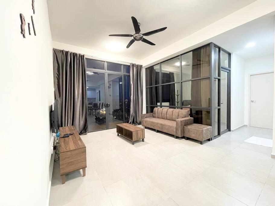 Quartz Near To Jonker Walk With Infinity Pool Cozy 3B2B Apartment Malacca Bagian luar foto