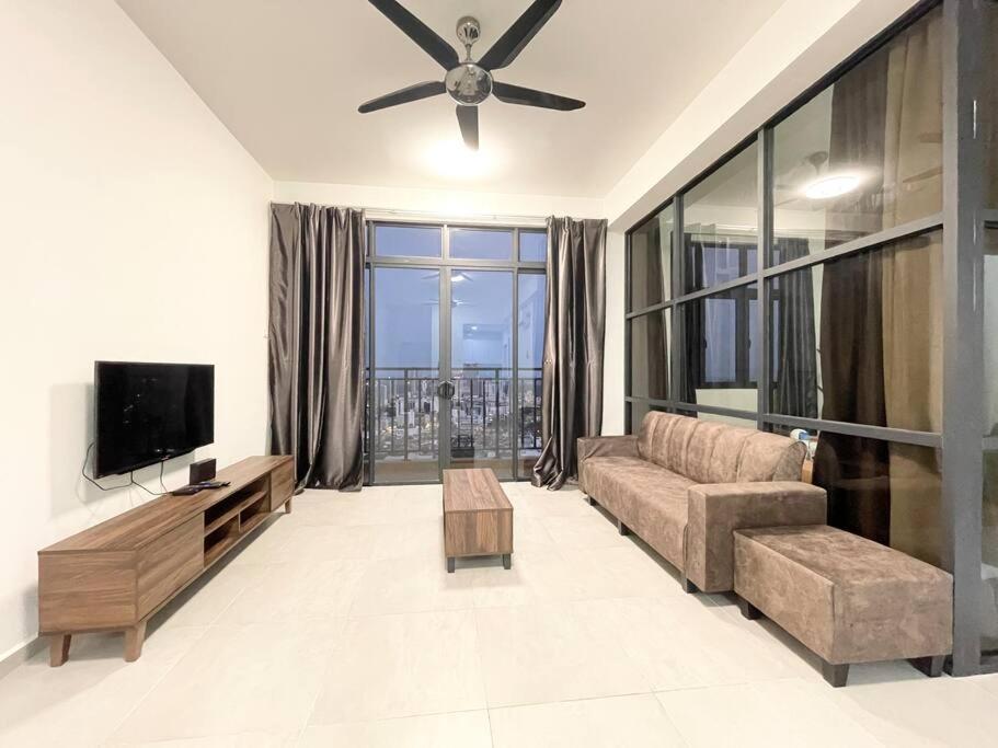 Quartz Near To Jonker Walk With Infinity Pool Cozy 3B2B Apartment Malacca Bagian luar foto
