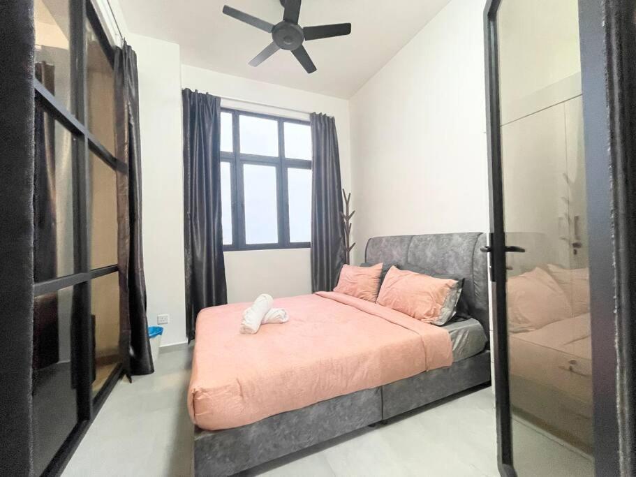Quartz Near To Jonker Walk With Infinity Pool Cozy 3B2B Apartment Malacca Bagian luar foto