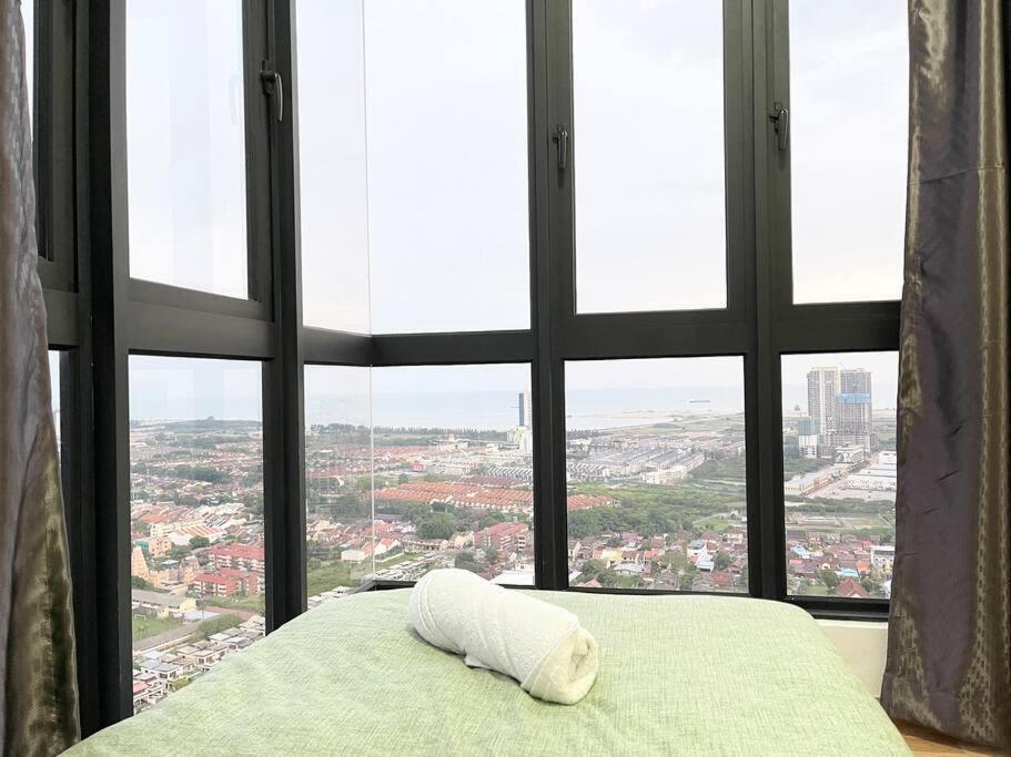 Quartz Near To Jonker Walk With Infinity Pool Cozy 3B2B Apartment Malacca Bagian luar foto