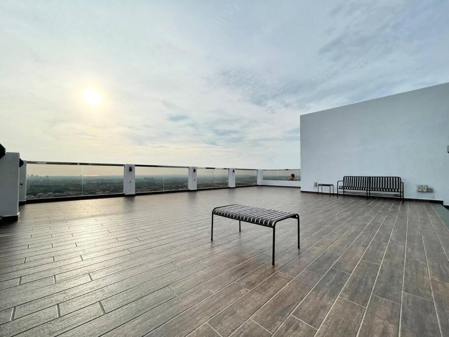Quartz Near To Jonker Walk With Infinity Pool Cozy 3B2B Apartment Malacca Bagian luar foto