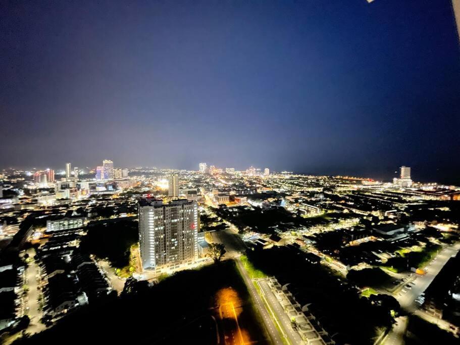 Quartz Near To Jonker Walk With Infinity Pool Cozy 3B2B Apartment Malacca Bagian luar foto