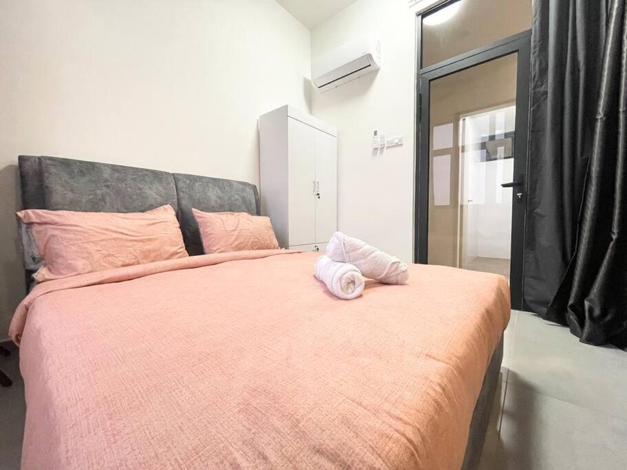 Quartz Near To Jonker Walk With Infinity Pool Cozy 3B2B Apartment Malacca Bagian luar foto