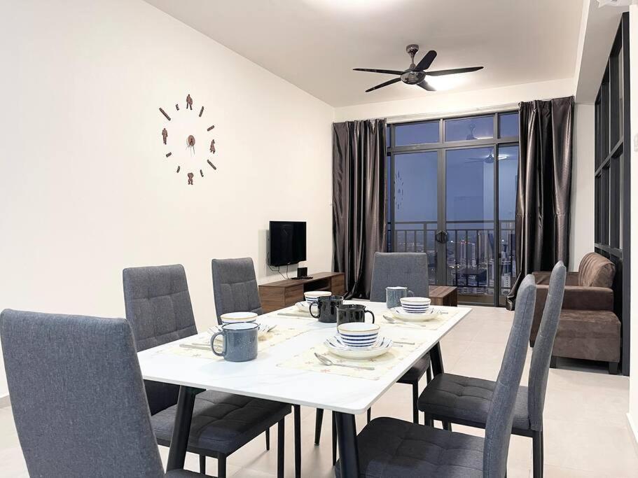 Quartz Near To Jonker Walk With Infinity Pool Cozy 3B2B Apartment Malacca Bagian luar foto