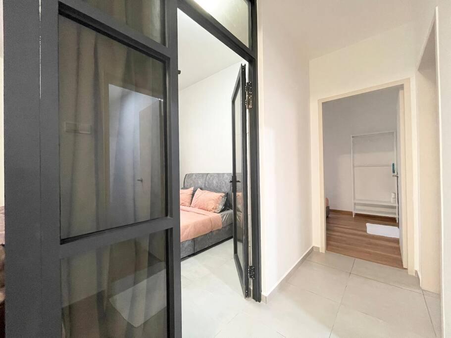 Quartz Near To Jonker Walk With Infinity Pool Cozy 3B2B Apartment Malacca Bagian luar foto